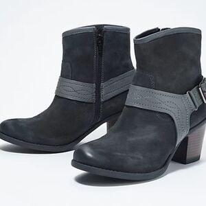 Earth  Lina Arlington Bootie Women's 8W Grey Suede